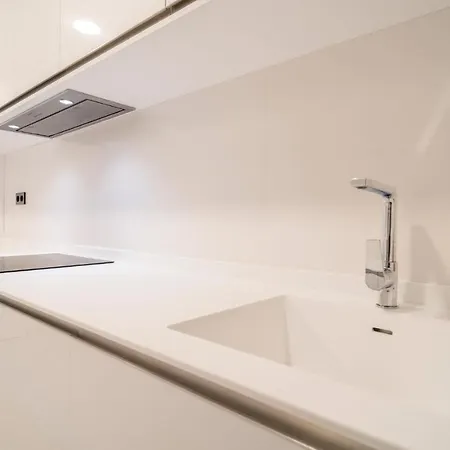 Awesome In With 2 Bedrooms, Wifi And Outdoor Swimming Pool アパート *