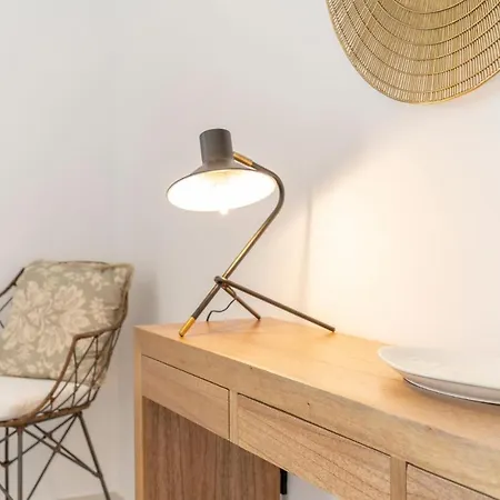 Awesome In With 2 Bedrooms, Wifi And Outdoor Swimming Pool アパート エステポナ